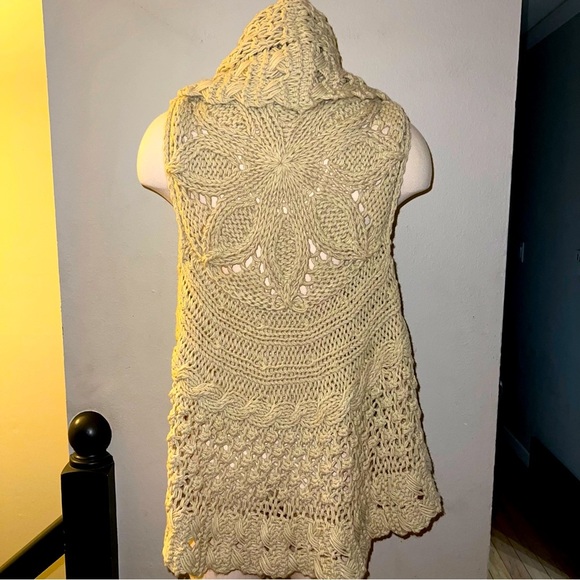 Womans Chaudry KC Crocheted/Boho Shrug Vest Size Medium - Picture 3 of 6